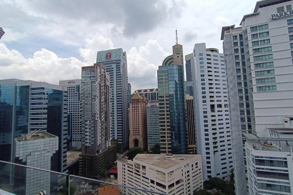 A05 Bukit Ceylon Kl Tower View Balcony Apartment กัวลาลัมเปอร์ ภายนอก รูปภาพ
